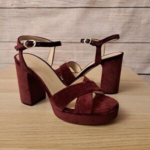 STUART WEITZMAN. Platform Block Heel Sandals in Burgundy Velvet - Women
